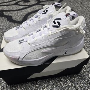 Jordan Athletic Shoes White and Pink